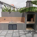 Dom wakacyjny Lucas House